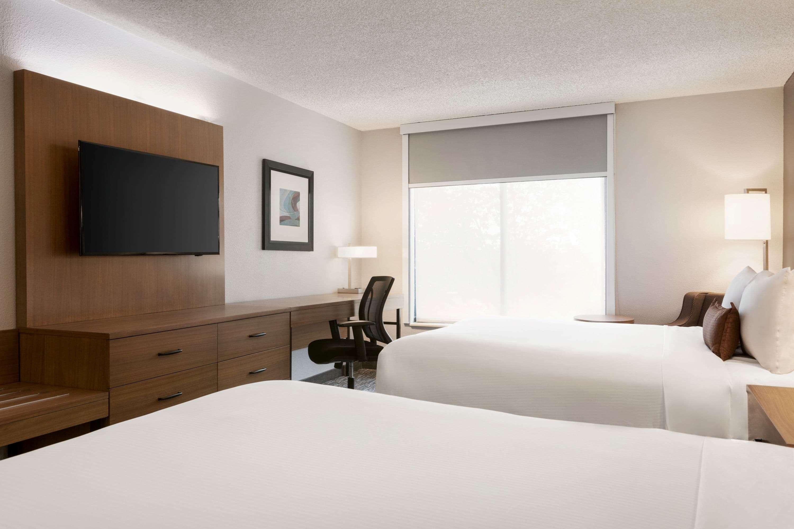 Wingate By Wyndham Cincinnati Blue Ash Exterior photo